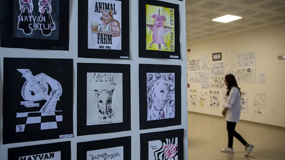 NÖHÜ’DE SANAT RÜZGÂRI: MEZUNİYET SERGİSİ KAPILARINI AÇIYOR