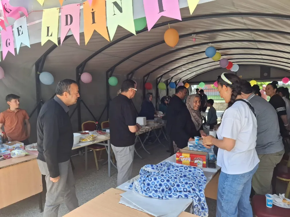 YEŞİLGÖLCÜK AİHL’DE GELENEKSEL KERMES COŞKUSU  