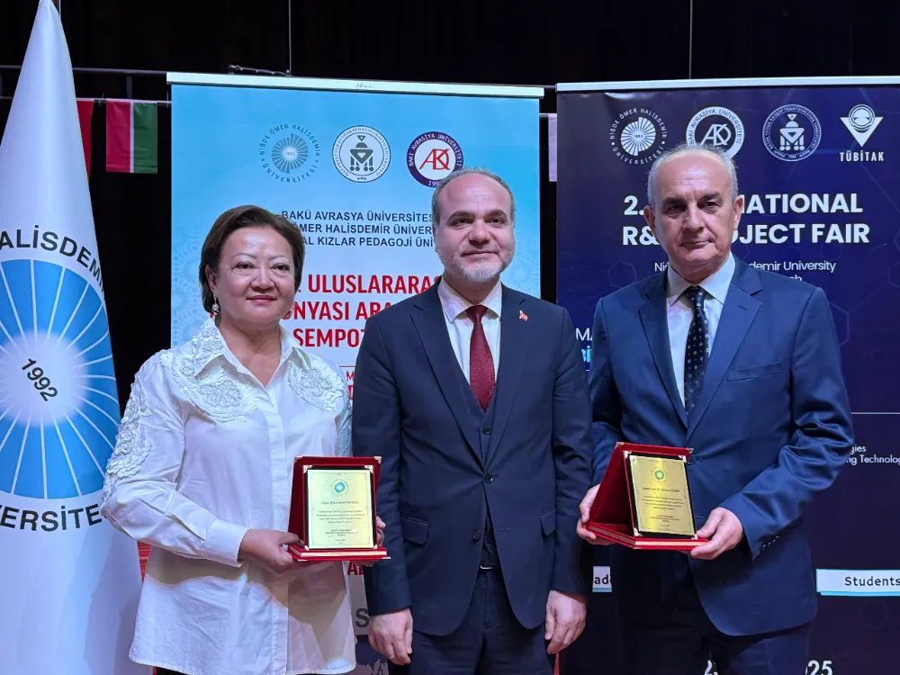 NİĞDE’DE TÜRK DÜNYASI AKADEMİSYENLERİ BİLİM İÇİN BULUŞTU