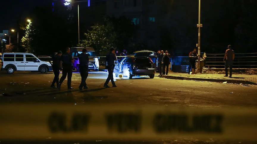 AKRABA ARASINDA ARAZİ KAVGASI: SİLAHLAR ÇEKİLDİ, 2 YARALI