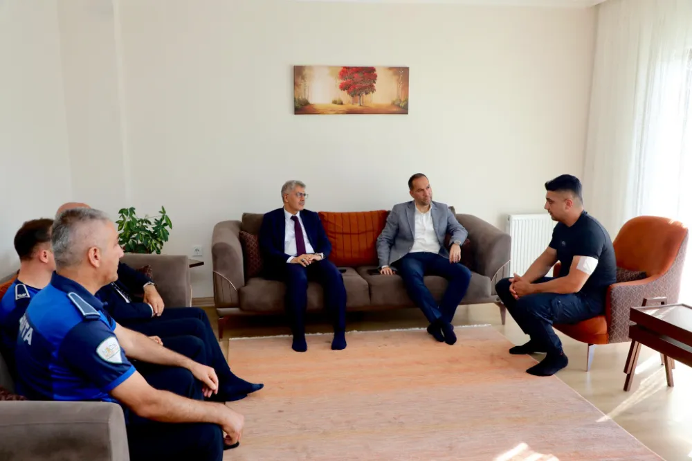 NİĞDE PROTOKOLÜNDEN GÖREVDE YARALANAN ZABITALARA MORAL ZİYARETİ