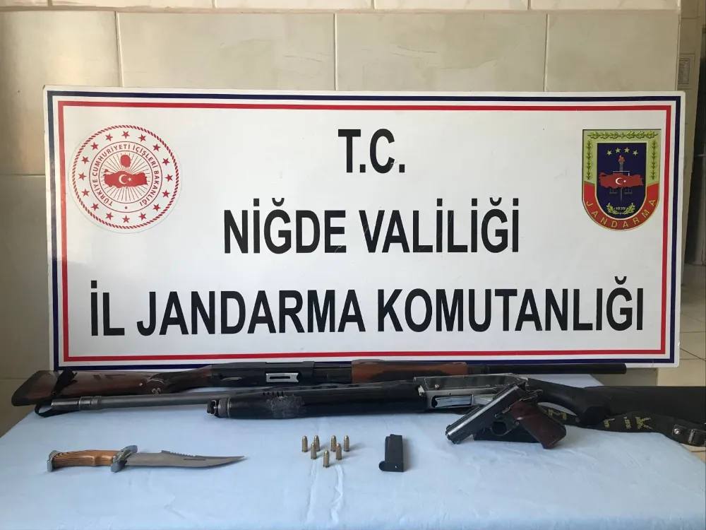 JANDARMADAN TIRHAN KÖYÜ’NE BASKIN SİLAH VE FİŞEK BULUNDU