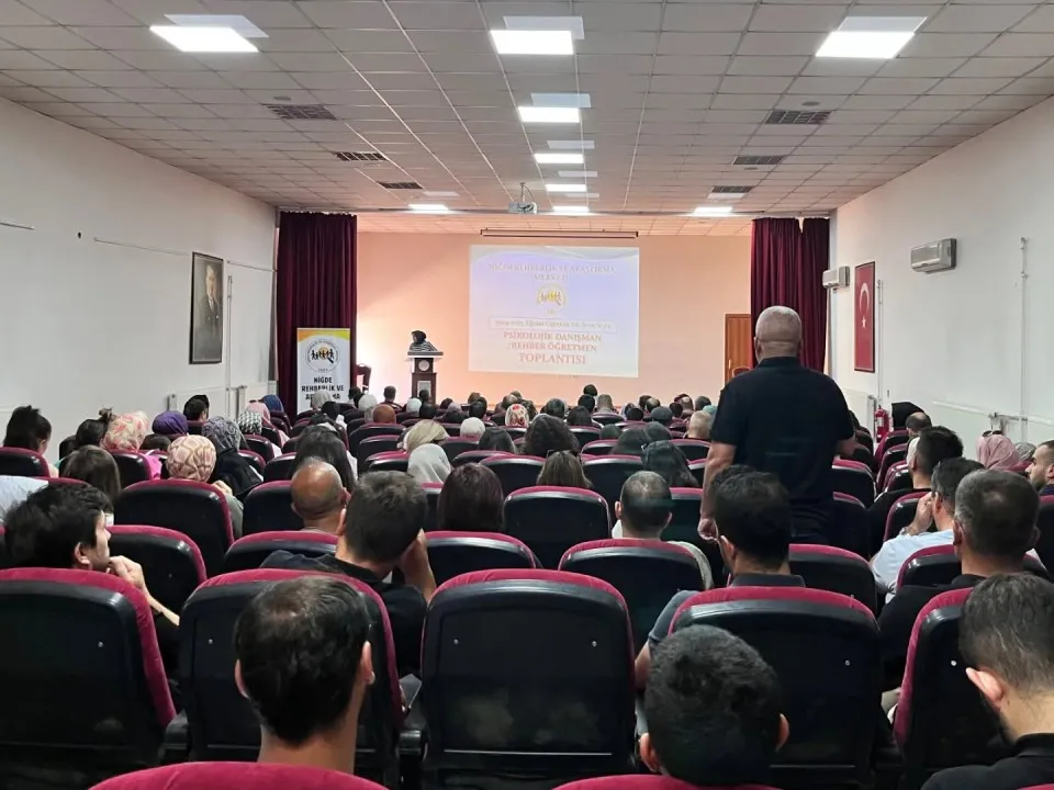 REHBER ÖĞRETMENLER YIL SONU TOPLANTISINDA BULUŞTU