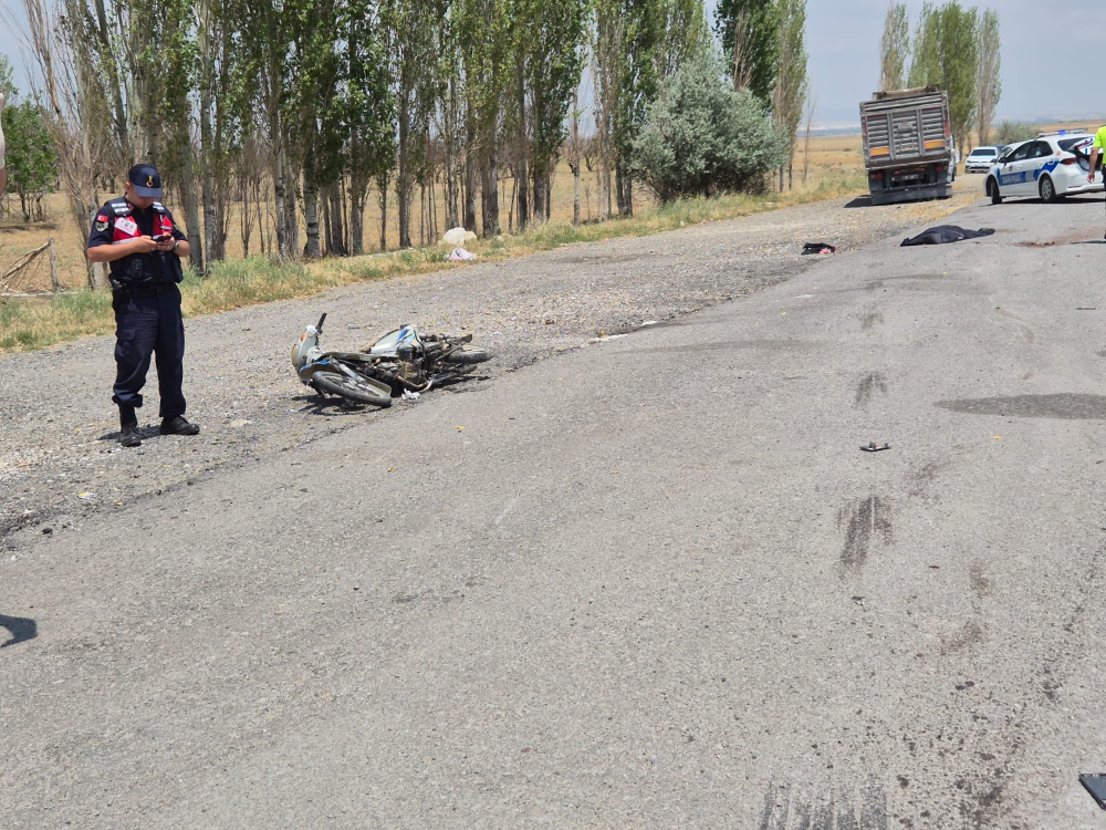 Niğde’de Feci Kaza: Motosikletliyi Tır Ezdi