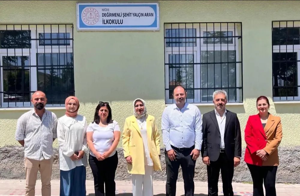 NİĞDE’DE İL MİLLİ EĞİTİM MÜDÜRÜ ELİF ÖZBEK’TEN DEĞİRMENLİ’DEKİ OKULA ZİYARET