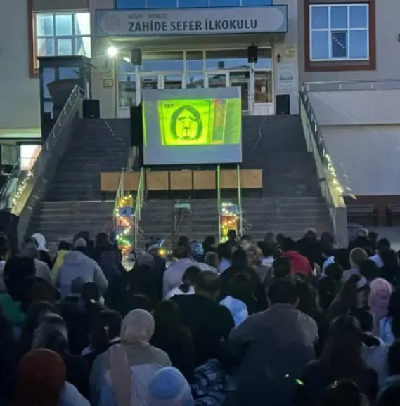 NİĞDE’DE OKUL BAHÇESİ SİNEMA SALONUNA DÖNDÜ