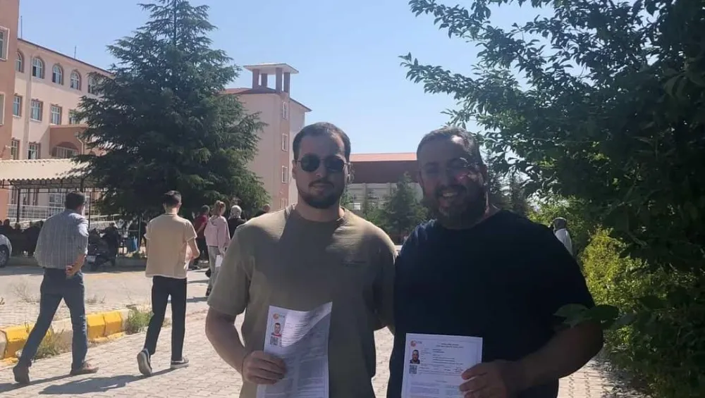 NİĞDE’DE BABA-OĞUL AYNI SINIFTA YKS’YE GİRDİ