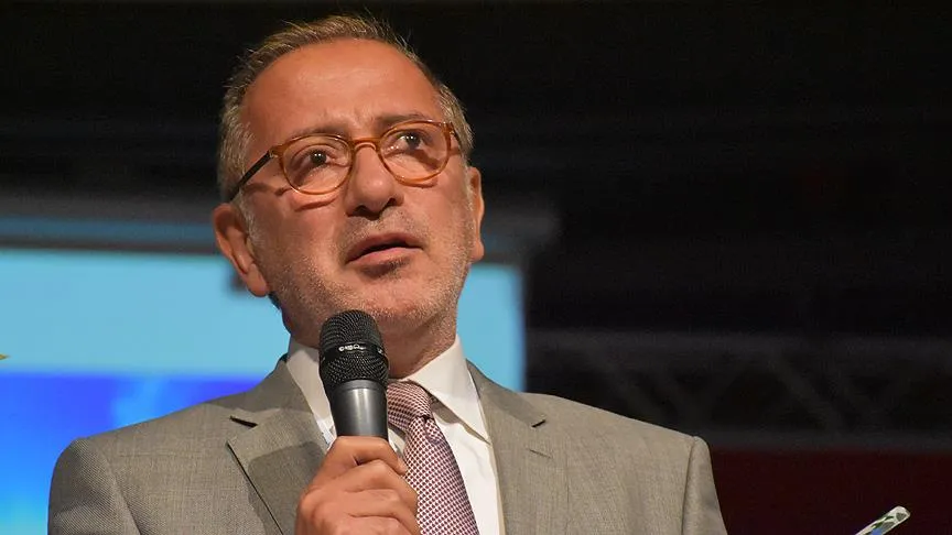 GAZETECİ FATİH ALTAYLI GÖZALTINA ALINDI