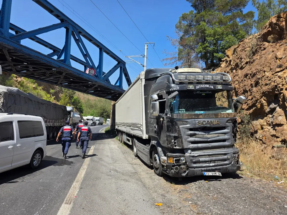 TIR KAZASINDAN ACI HABER HASTANEDE HAYATINI KAYBETTİ