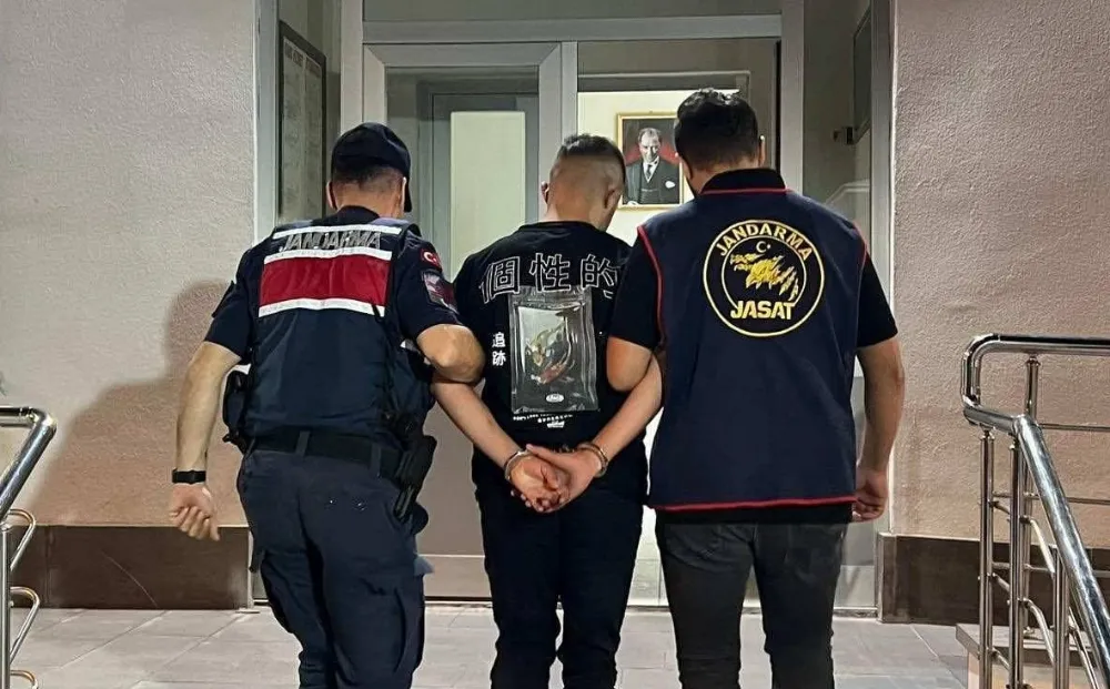 NİĞDE’DE 20 YIL HAPİS CEZASI BULUNAN HÜKÜMLÜ YAKALANDI