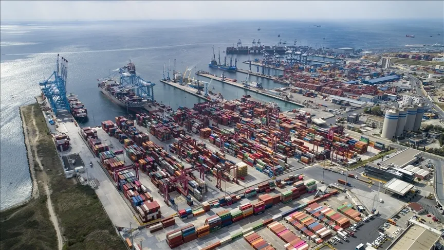 TÜRKİYE’NİN KOMŞU ÜLKELERE İHRACATI 13,3 MİLYAR DOLARA ULAŞTI