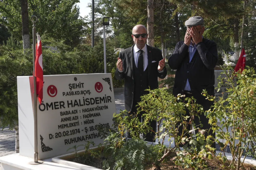 EMEKLİ KORGENERAL ZEKAİ AKSAKALLI, ŞEHİT ÖMER HALİSDEMİR