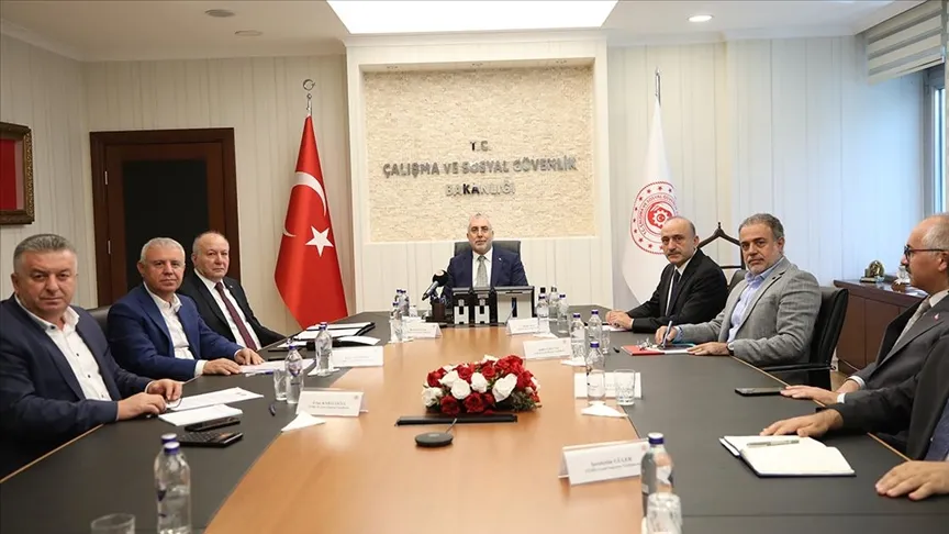 BAKAN IŞIKHAN 