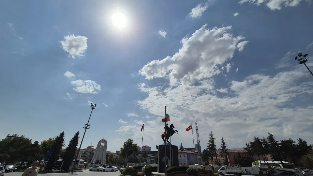 NİĞDE’DE SICAK VE GÜNEŞLİ HAVA HÂKİM
