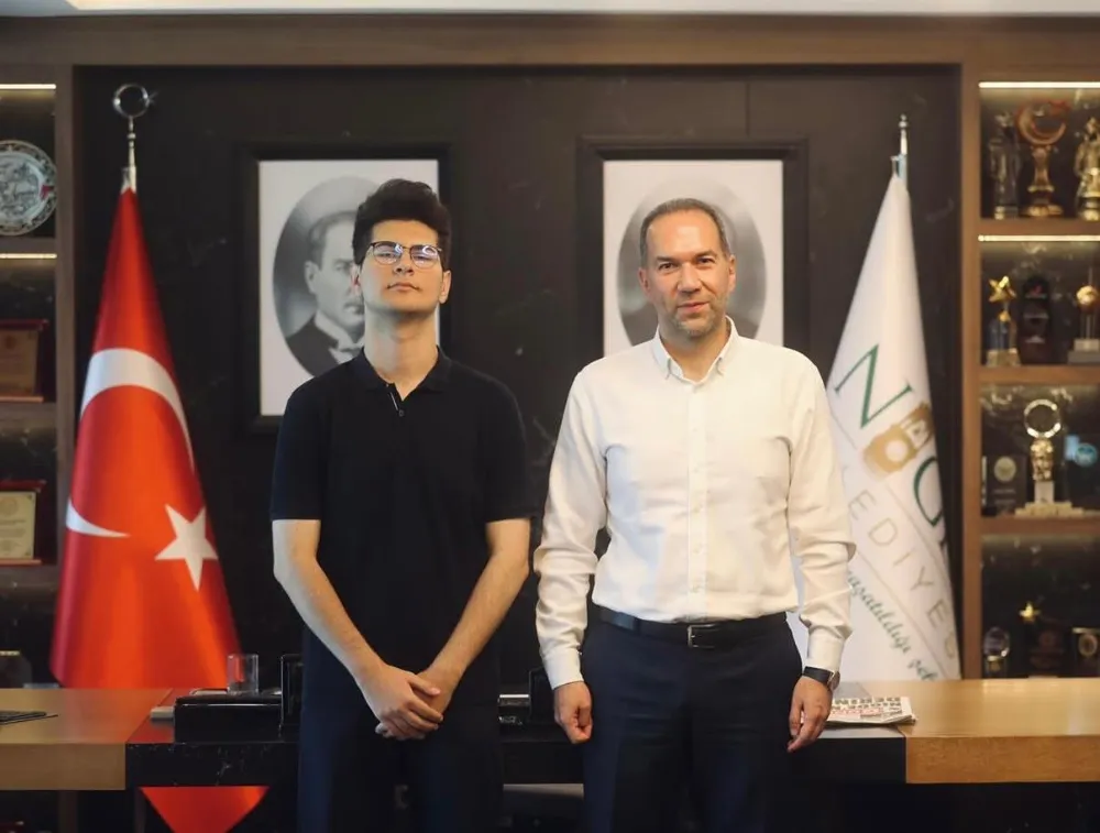 AYT TÜRKİYE BİRİNCİSİ MUHAMMED ENES ALVER, NİĞDE BELEDİYESİ’NDE AĞIRLANDI