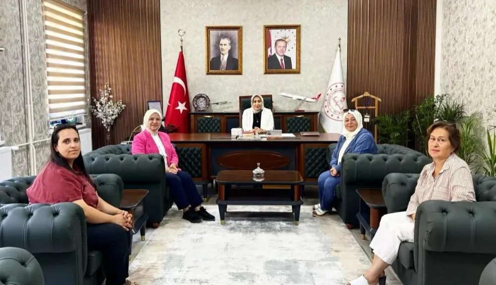 HÜDAVENT HATUN KOOPERATİFİNDEN İL MÜDÜRÜ ELİF ÖZBEK’E ZİYARET