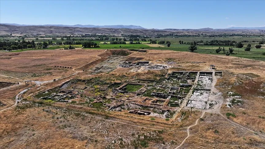 25 ülkeden bilim insanları Kültepe