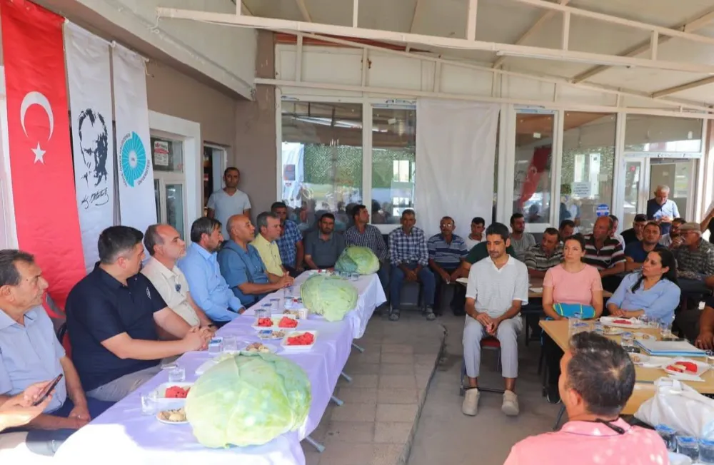 NÖHÜ’DEN ÇİFTÇİ BULUŞMALARI: LAHANA ÜRETİCİLERİYLE BİR ARAYA GELİNDİ