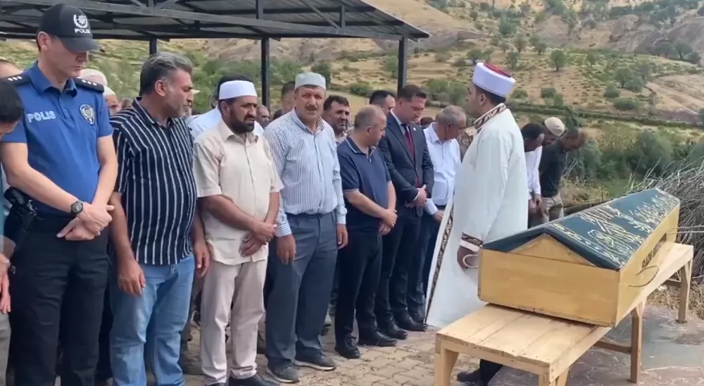 ELAZIĞ’DA MADEN OCAĞI GÖÇÜĞÜNDE HAYATINI KAYBEDEN İŞÇİ DEFNEDİLDİ