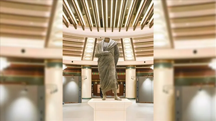 EVİNE DÖNEN MARCUS AURELİUS HEYKELİ İLK KEZ MİLLETİN EVİNDE GÖRÜCÜYE ÇIKIYOR