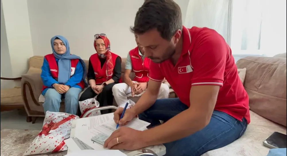 NİĞDE KIZILAY’DAN YAŞLI VE ENGELLİLERE EVDE BAKIM DESTEĞİ