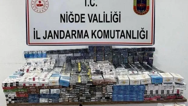 NİĞDE’DE 3 BİN 606 PAKET KAÇAK SİGARA ELE GEÇİRİLDİ