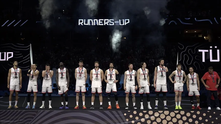 A MİLLİ BASKETBOL TAKIMI, AVRUPA İKİNCİSİ OLDU