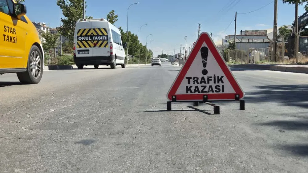 NİĞDE’DE TRAFİK KAZASI: 1 ÖLÜ, 3 YARALI