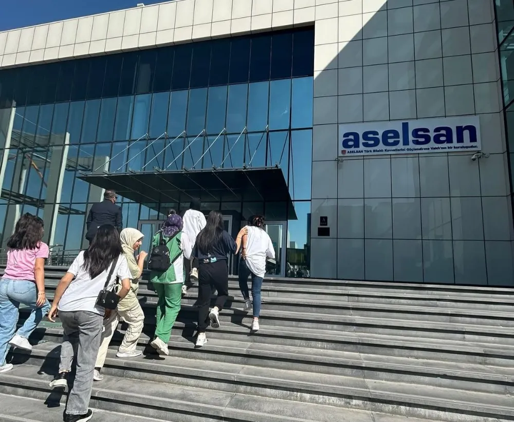 NİĞDELİ ÇOCUKLAR ASELSAN’DA YERLİ VE MİLLÎ TEKNOLOJİYİ TANIDI