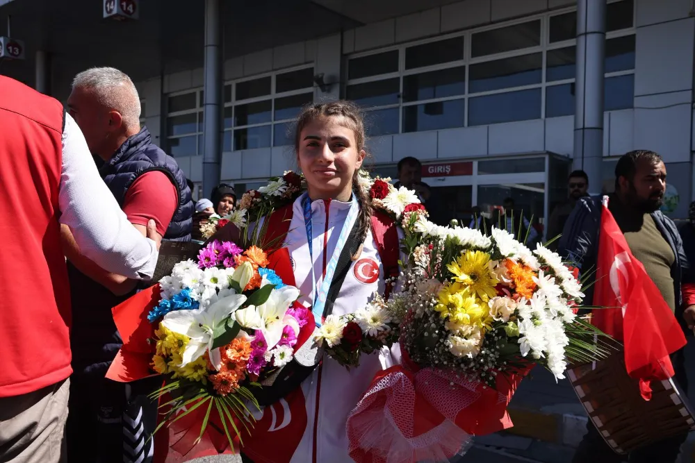 NİĞDELİ MİLLİ SPORCU MELEK YİĞİT AVRUPA İKİNCİSİ OLDU