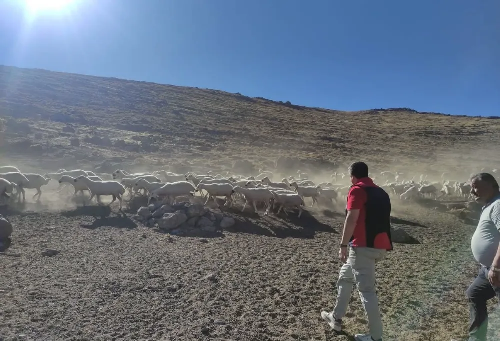 İL MÜDÜRÜ METE VE DEMİRKOL, ÜRETİCİLERLE BİR ARAYA GELDİ