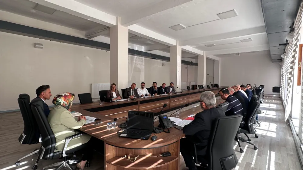 NİĞDE’DE MESLEKİ VE TEKNİK ANADOLU LİSELERİYLE “TÜRKİYE YÜZYILI MAARİF MODELİ” TOPLANTISI