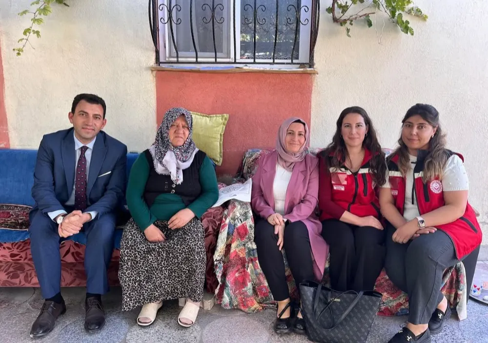 İL MÜDÜRÜ NURETTİN KESLER’DEN ŞEHİT FEHMİ ALTUNDAŞ’IN AİLESİNE ZİYARET