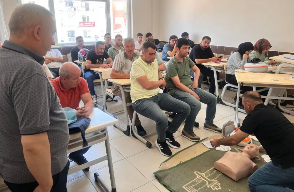 NİĞDE HALK EĞİTİMİ MERKEZİ, YENİ DÖNEM KURS KAYITLARINA BAŞLADI