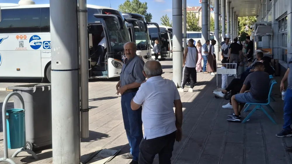 ÜNİVERSİTE  YOĞUNLUĞU BAŞLADI: OTOBÜS BİLET FİYATLARI ARTTI